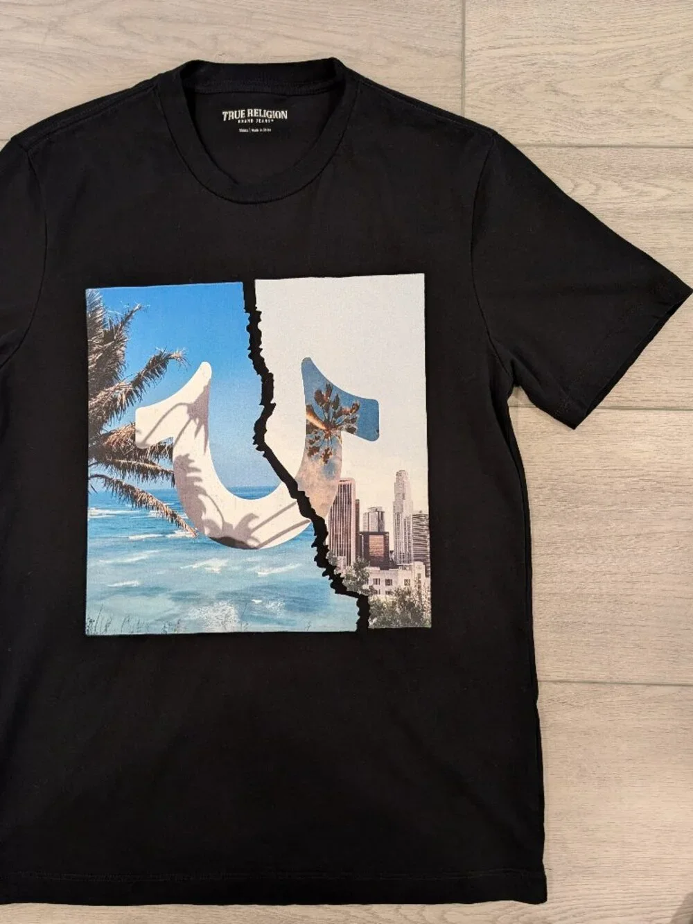 True Religion Palm Graphic Tee Fence LA SS Crew Black Men’s Small LA Skyline